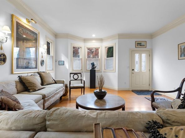 70 Victoria St 70, Somerville MA 02144