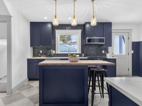 12 Carver Rd, Watertown MA 02472