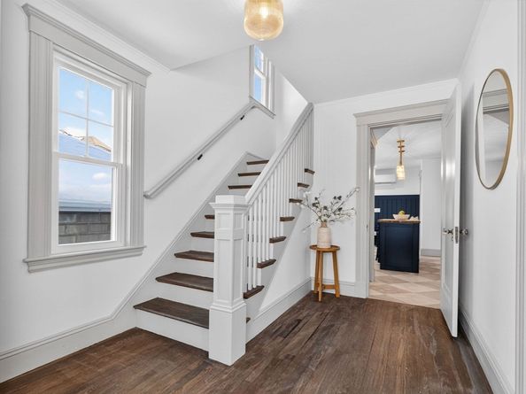 12 Carver Rd, Watertown MA 02472