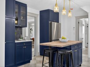 12 Carver Rd, Watertown MA 02472