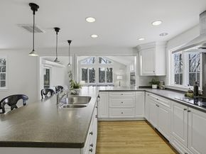 37 Oneil Dr, Westborough MA 01581