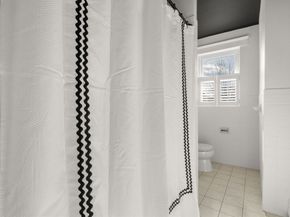 215 Ash St 3, Waltham MA 02453