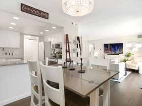 3 Ledgewood Way 8, Peabody MA 01960