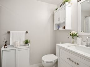 3 Ledgewood Way 8, Peabody MA 01960