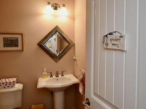 25 Carriage Ln 25, Duxbury MA 02332