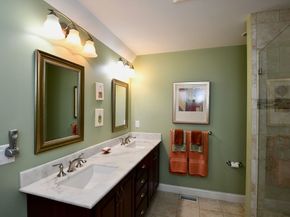 25 Carriage Ln 25, Duxbury MA 02332