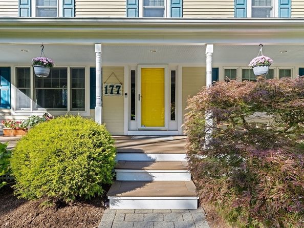 177 Dwelley St, Pembroke MA 02359