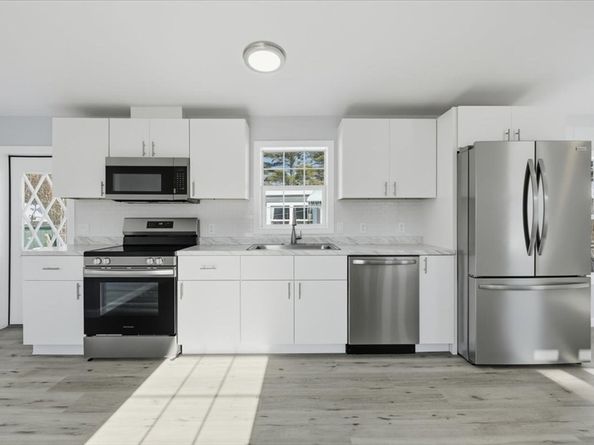 2900 Cranberry Hwy 17, Wareham MA 02538