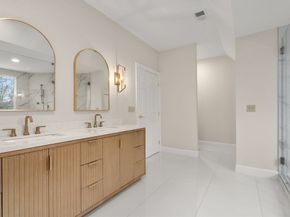 140 York St, Canton MA 02021