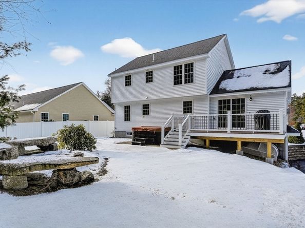 15 Bufton Farm Rd, Clinton MA 01510