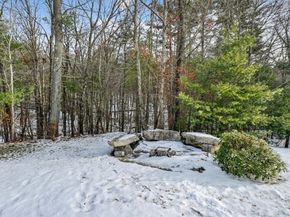 15 Bufton Farm Rd, Clinton MA 01510