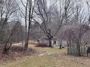 266 Putnam Hill Rd, Sutton MA 01590