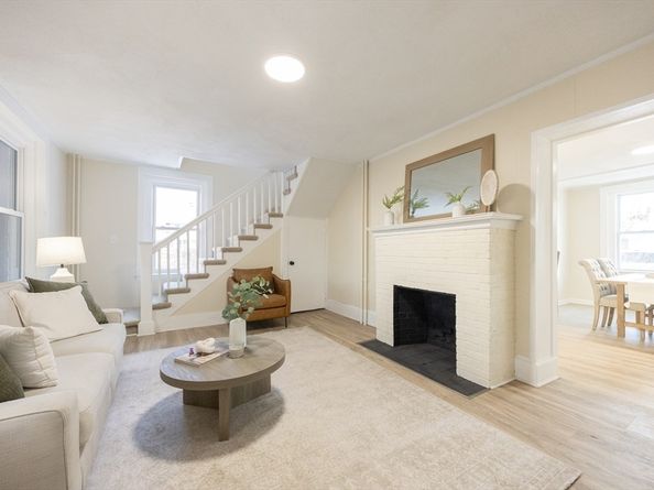 10 Hobamack, Weymouth MA 02191