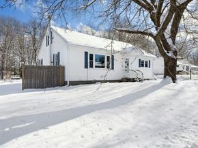 156 Hurd St, Fitchburg MA 01420