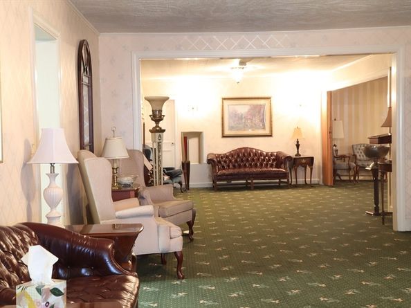 14 Walker St, Leominster MA 01453