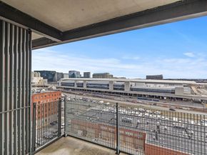 25 Channel Center St 1102, Boston MA 02210