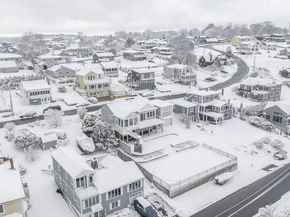 33 Bayview Rd, Ipswich MA 01938