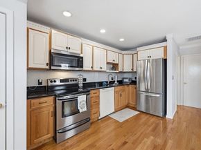 8 Russell Dr 7D, Salem MA 01970