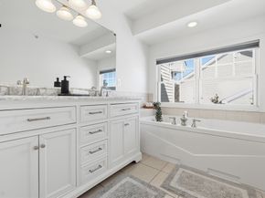 5 Lincoln Ln 5, Grafton MA 01536