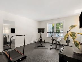 4 Upland Rd, Newburyport MA 01950