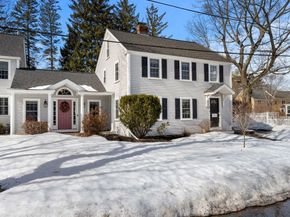 4 Upland Rd, Newburyport MA 01950