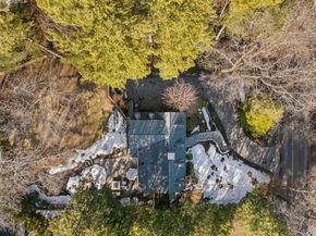 170 Benvenue St, Wellesley MA 02482