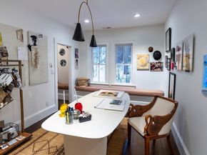 18 Maugus Avenue, Wellesley MA 02481