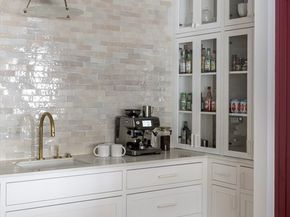 18 Maugus Avenue, Wellesley MA 02481