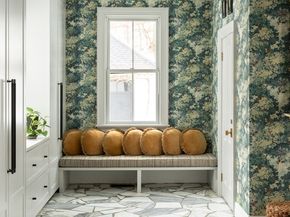 18 Maugus Avenue, Wellesley MA 02481