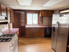 82 Flint St, Salem MA 01970