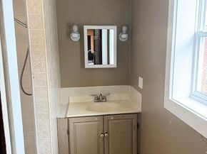 82 Flint St, Salem MA 01970