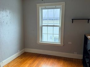 82 Flint St, Salem MA 01970