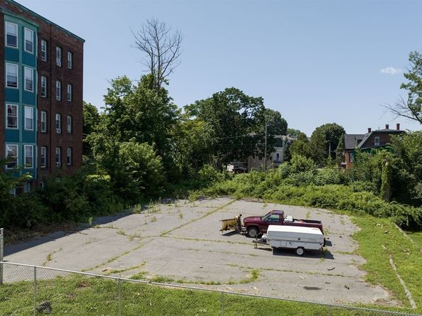 12 Oread St, Worcester MA 01608