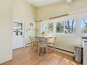 16 Manor Ave, Burlington MA 01803