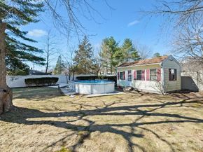 16 Manor Ave, Burlington MA 01803