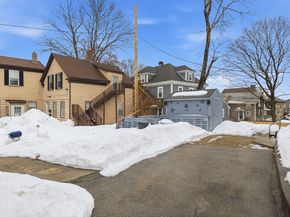 17 School St, Middleboro MA 02346