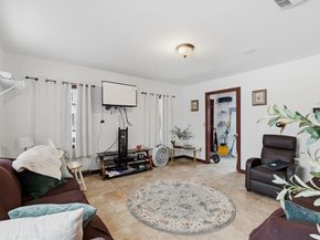 17 School St, Middleboro MA 02346