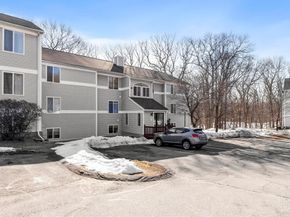 330 Sunderland Rd 80, Worcester MA 01604