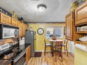 330 Sunderland Rd 80, Worcester MA 01604