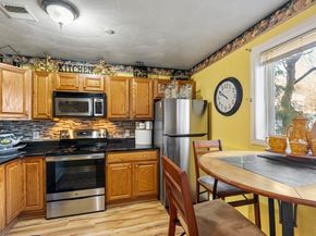 330 Sunderland Rd 80, Worcester MA 01604