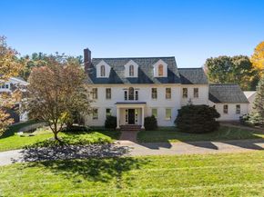 10 Queen Anne Rd, Hopkinton MA 01748
