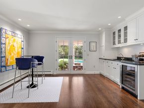 10 Queen Anne Rd, Hopkinton MA 01748