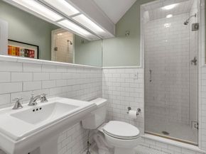10 Queen Anne Rd, Hopkinton MA 01748
