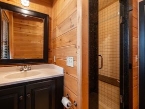 10 Queen Anne Rd, Hopkinton MA 01748