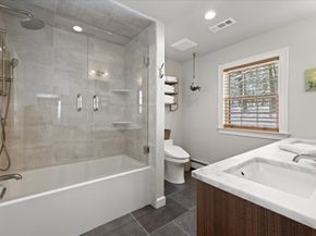 29 Bridge St, Medfield MA 02052