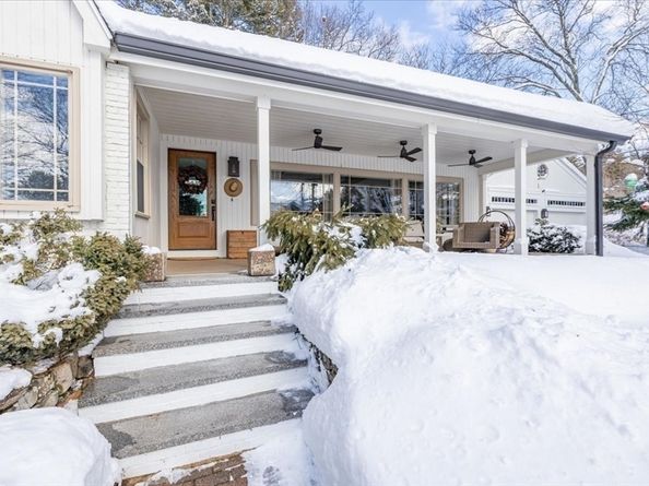 29 Bridge St, Medfield MA 02052