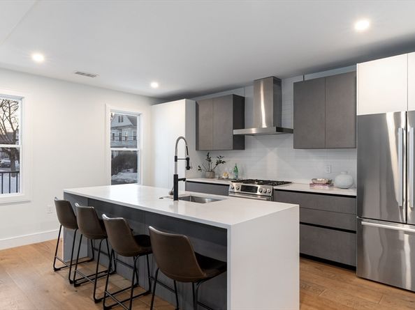 89 Cleveland St 89, Arlington MA 02474
