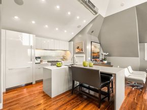 27 Salcombe St 2, Boston MA 02125