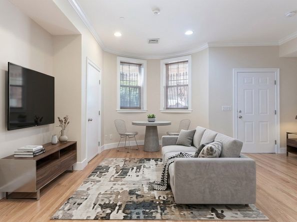 82 E Brookline St 1, Boston MA 02118
