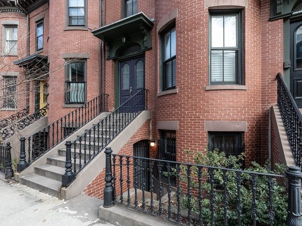 82 E Brookline St 1, Boston MA 02118